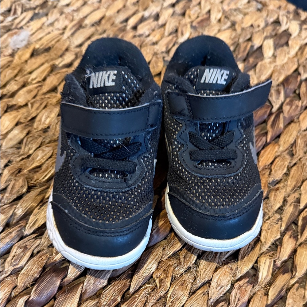 Nike Kids Black and White Sneakers